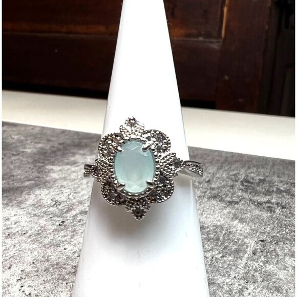 Ring Bomb Party Ring, size 7, green gemstone, silver color band - Picture 6 of 6